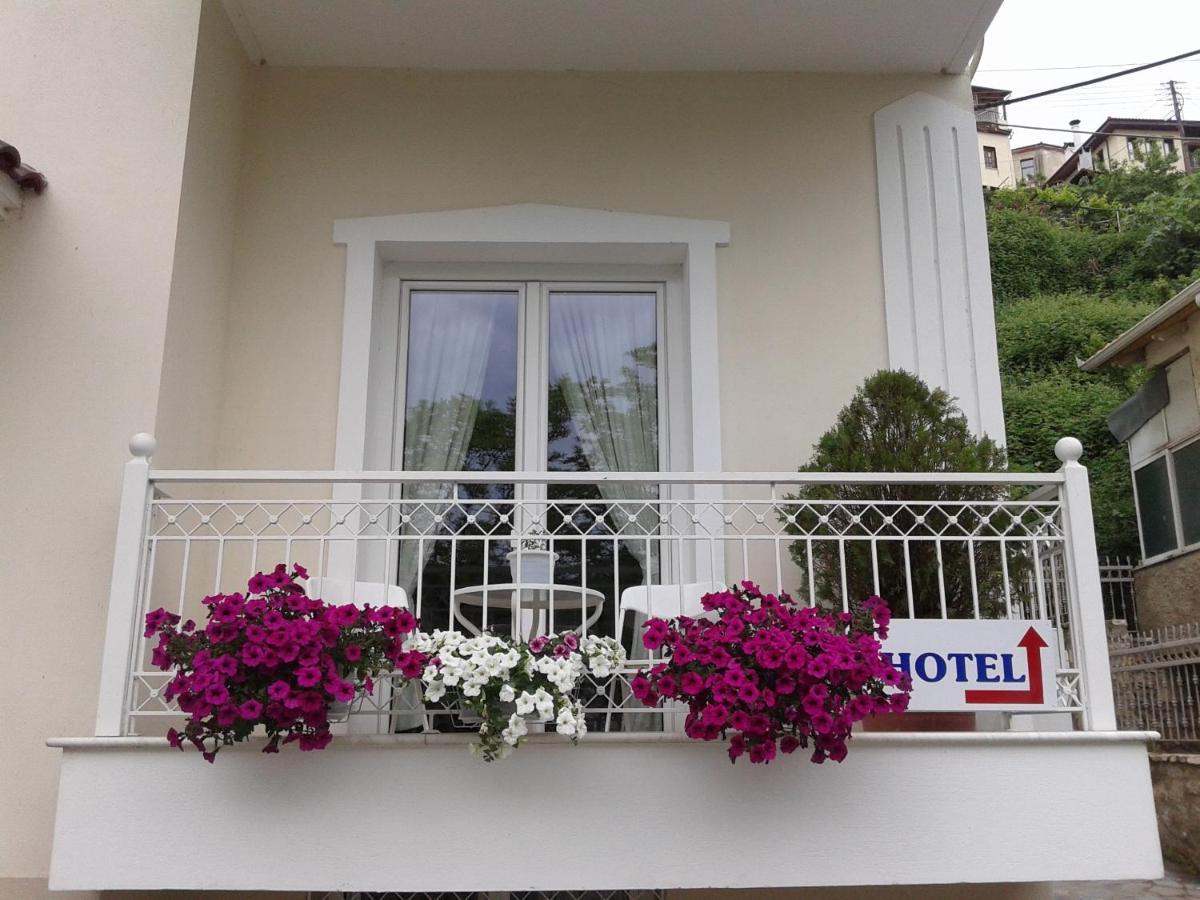 Paraliako Katerina Studios & Rooms - Biker Friendly Hotel Kastoria Exterior foto