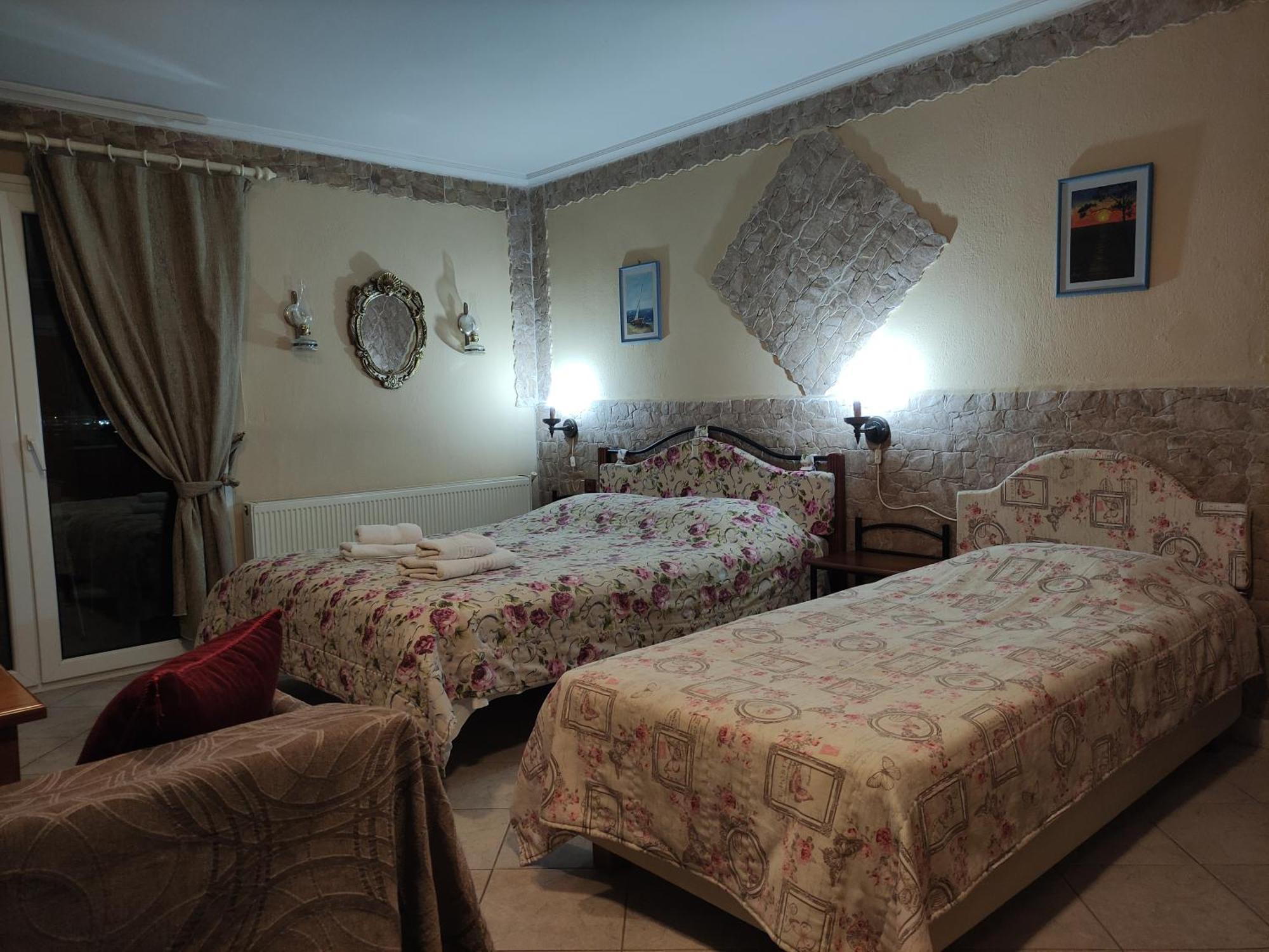 Paraliako Katerina Studios & Rooms - Biker Friendly Hotel Kastoria Exterior foto